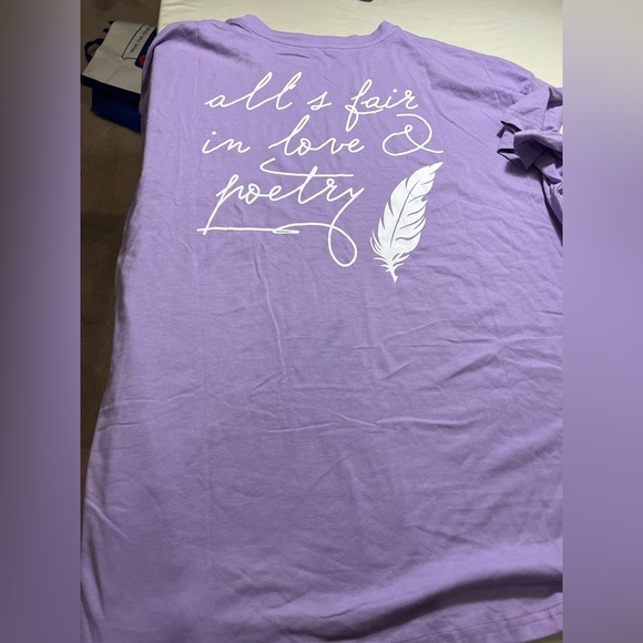 Purple Graphic Tee – "Love & Poetry" Feather Design Large NWOT - Picture 4 of 6